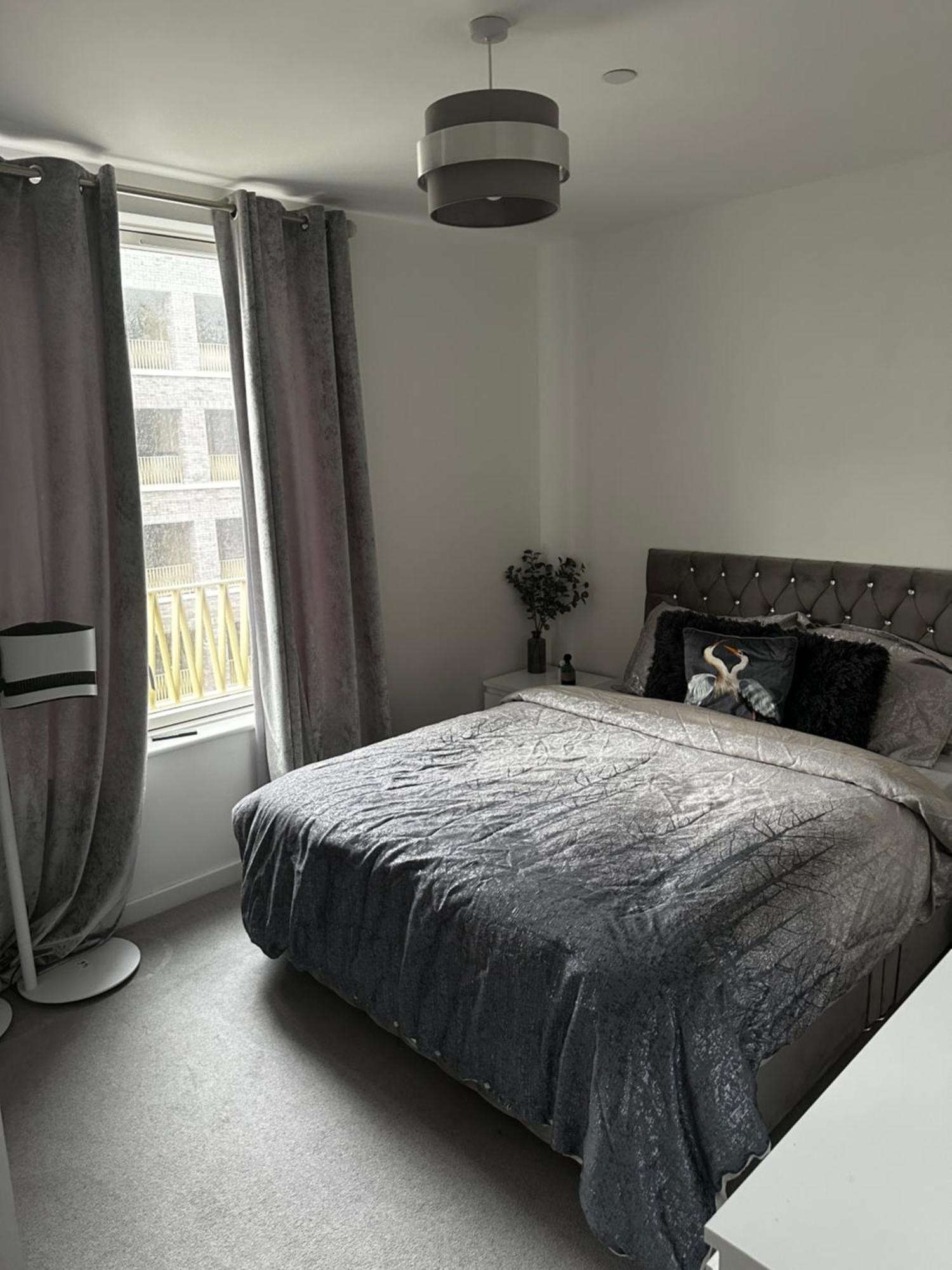 Barking Riverside Thamesmead  ภายนอก รูปภาพ